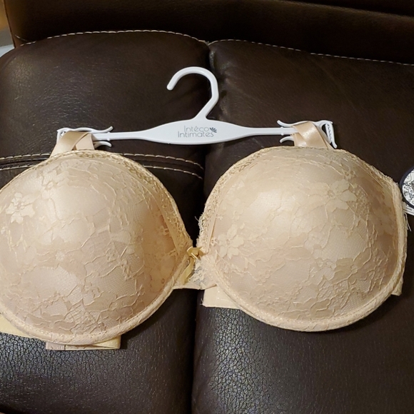 inteco intimates Other - - NWT INTECO INTIMATES LACE BRA 40E (DD)